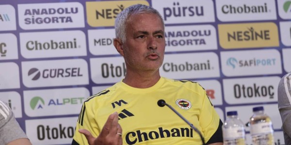 欧冠资格赛第3轮次回合前瞻：穆里尼奥出席费内巴切赛前新闻发布会
        
    欧冠资格赛第3轮次回合前瞻：穆里尼奥出席费内巴切赛前新闻发布会